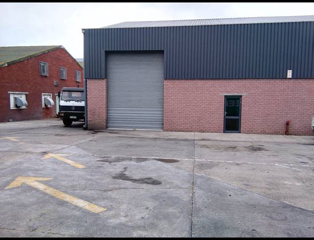 300M² WAREHOUSE TO LET IN PAROW INDUSTRIAL